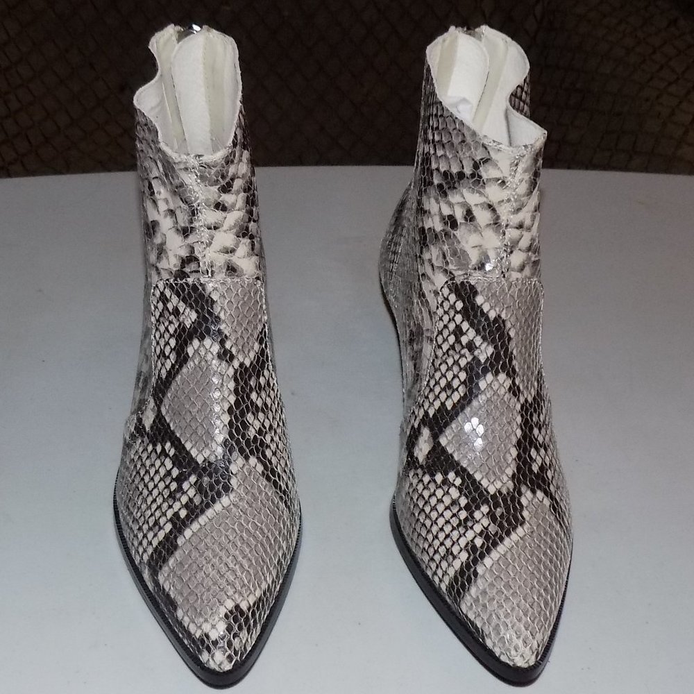 New Steve Madden Cafe Natural Snake Leather US6